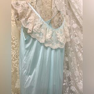 Vintage 70s Deena women’s long nightgown dress